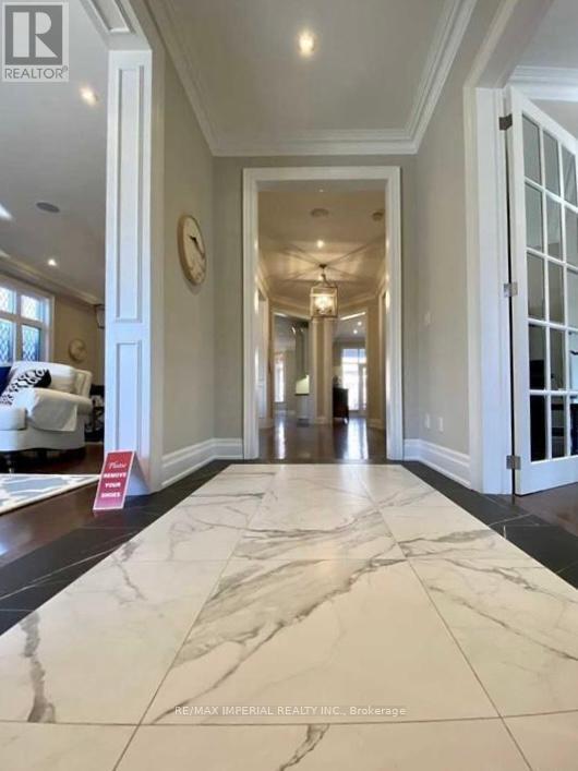 Photo du bâtiment - 448 Glengrove Ave W