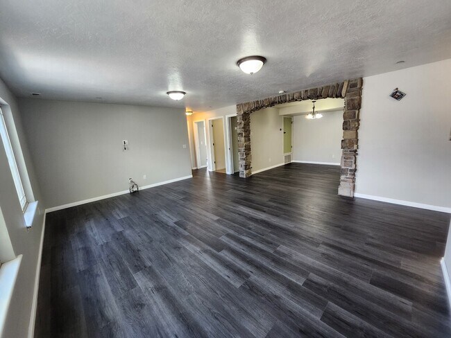Building Photo - PG #65 (Camron)