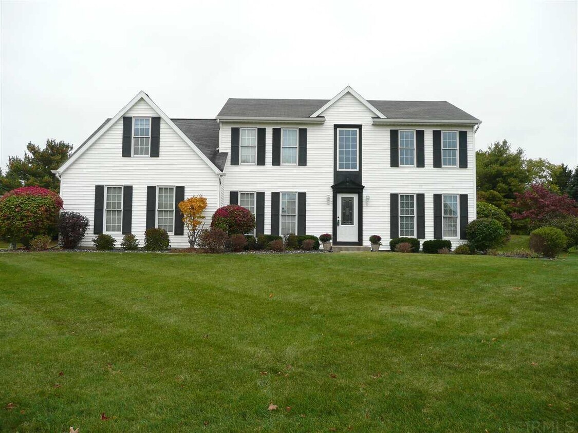 15909 N Lakeshore Dr, Granger, IN 46530 House Rental in Granger, IN