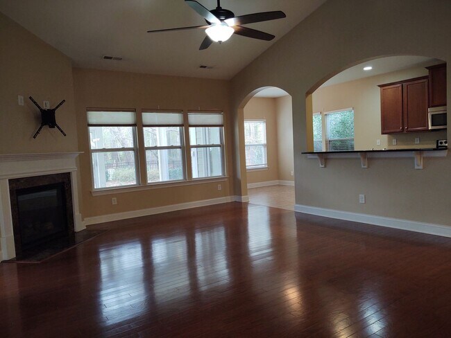 Building Photo - Beautiful, Corner Lot,  Ranch Style home l...