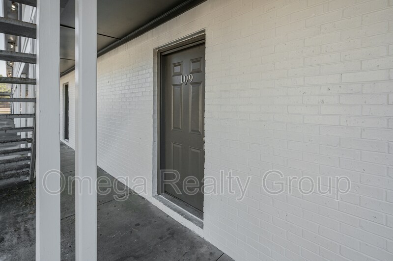 Primary Photo - 3328 Meridian St N
