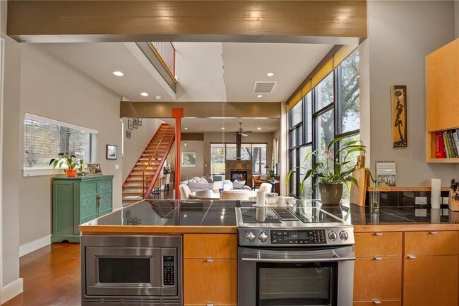 Building Photo - 1708 Harvey St