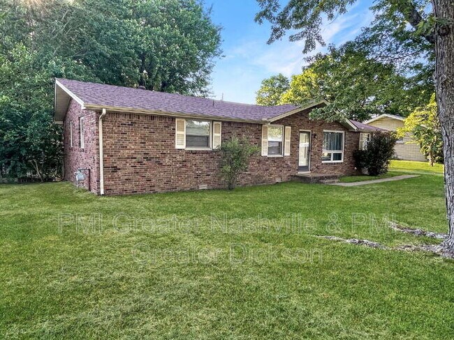 Foto del edificio - 320 Mockingbird Ln