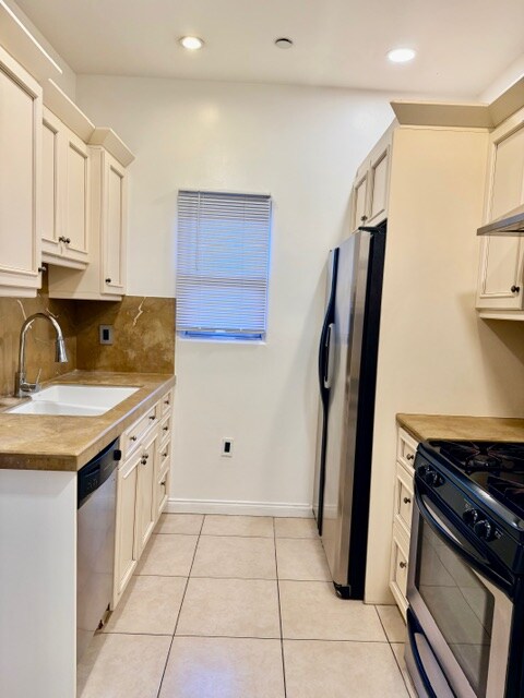 Foto del edificio - 917 N Sierra Bonita Ave