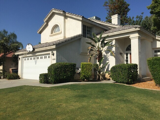 Foto del edificio - 2 story 3 bed in Northwest Bakersfield wit...