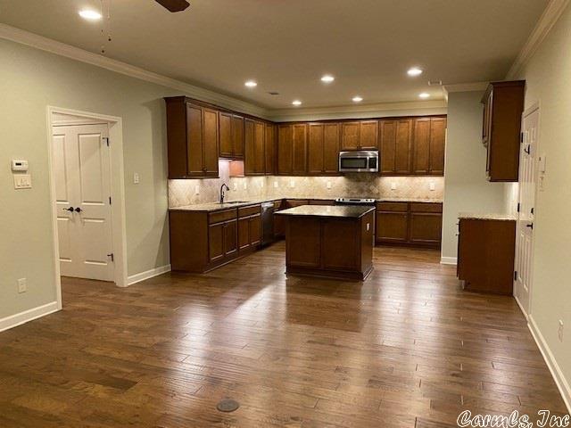 Building Photo - 521 Garden Valley Loop