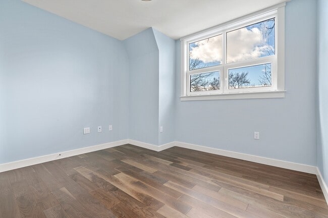 Foto del edificio - 136 Babcock St