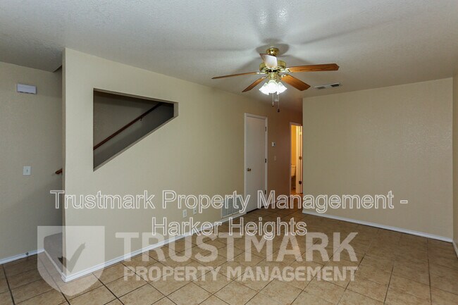 Foto del edificio - 4005 Madison Dr