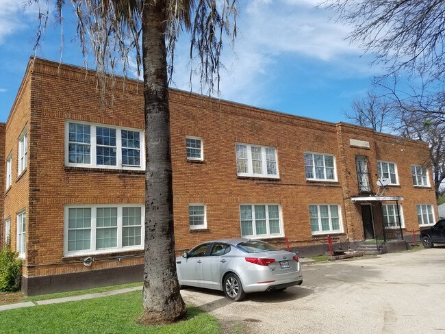 Foto del edificio - 1409 W Woodlawn Ave