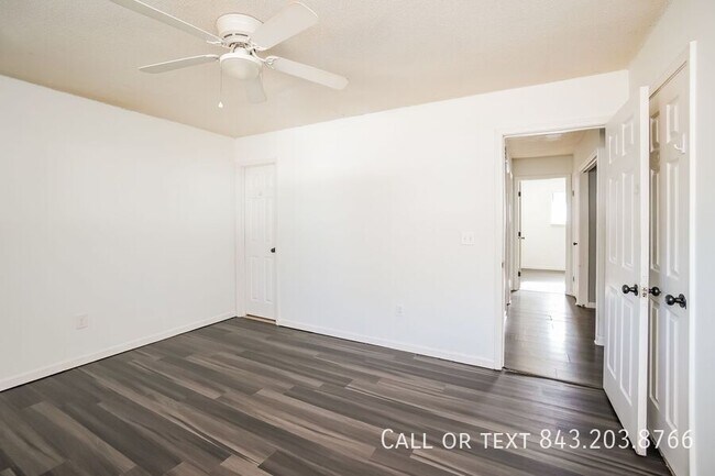 Foto del edificio - 317 Woodward Blvd