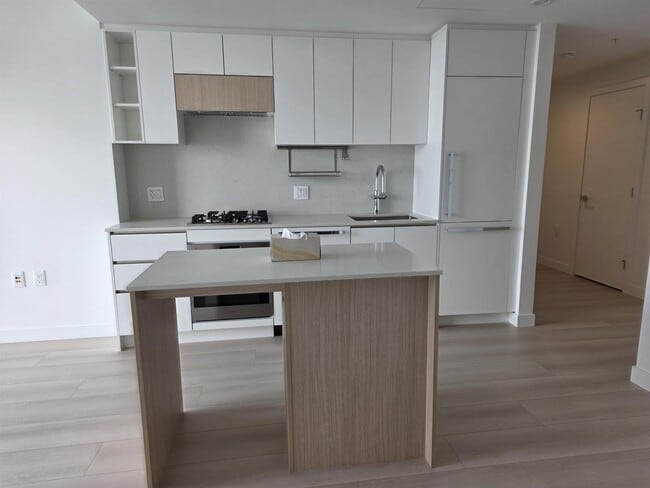 Building Photo - 13573-1398A 98a Ave