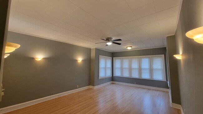 Foto del edificio - 5749 N Talman Ave
