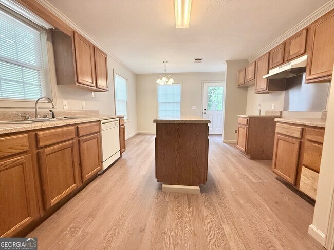 Foto del edificio - 103 Sycamore Dr