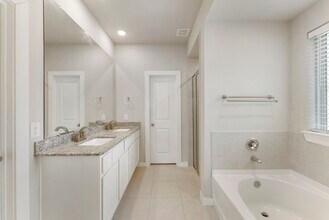 Building Photo - 254 Aster View Ct