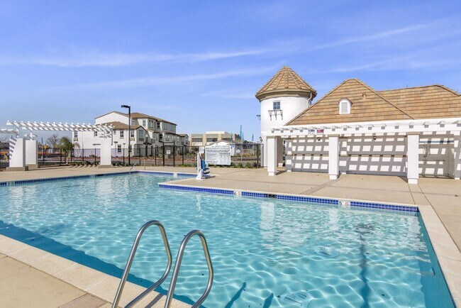 Foto del edificio - Provence Townhomes - Natomas