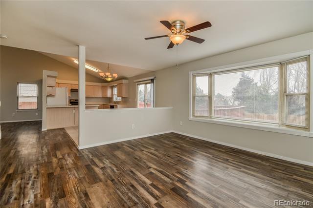 Foto del edificio - 6909 Sproul Ln