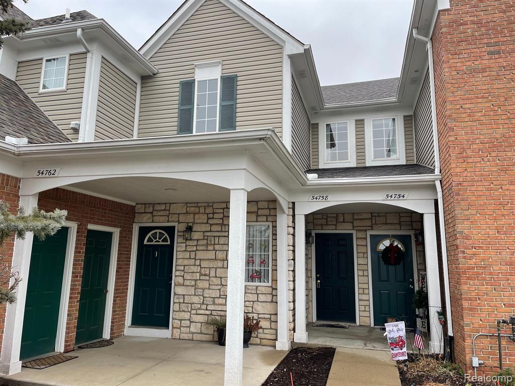 Foto principal - 54758 Monarch Dr