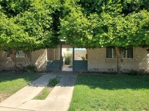 Building Photo - 1586 Parkview Ave