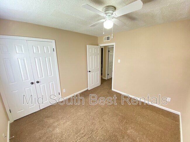Building Photo - 650 Burdette Ave