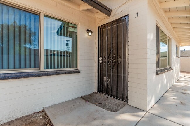 Photo - 3223 E Harvard St Apartment