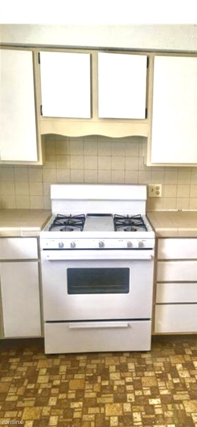 Foto del edificio - 4 br, 1 bath House - 4117 Pengelly Rd