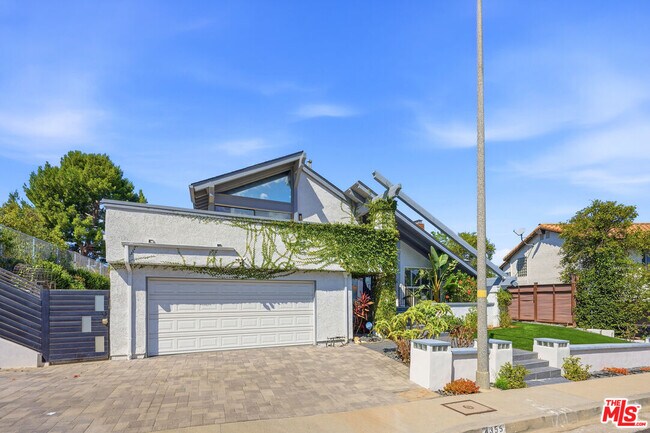Building Photo - 4355 Chaumont Rd