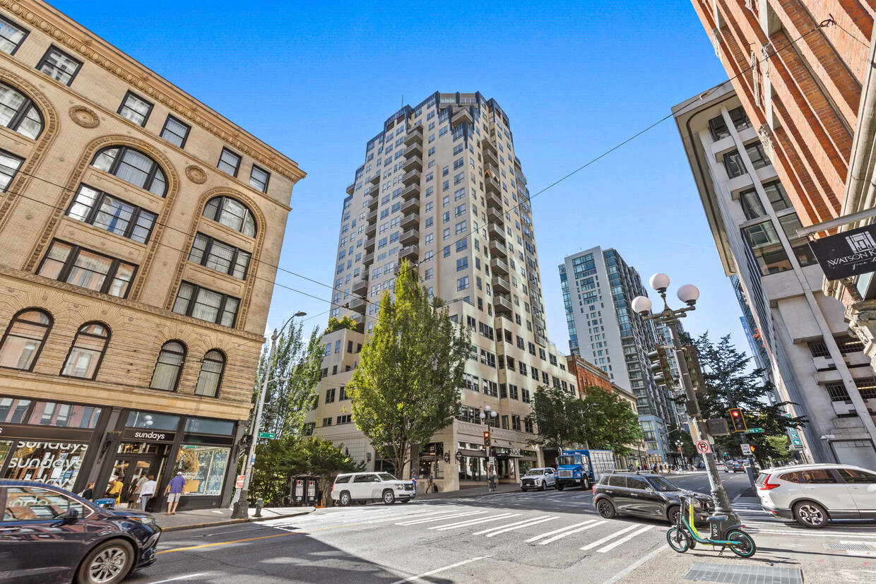 Foto principal - 1107 1st Ave