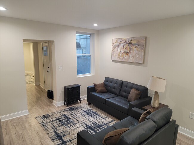 Foto del edificio - 401 S Ann St