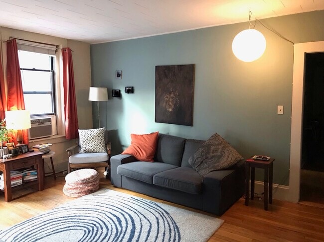 Apt 4 - 11 Gorham St