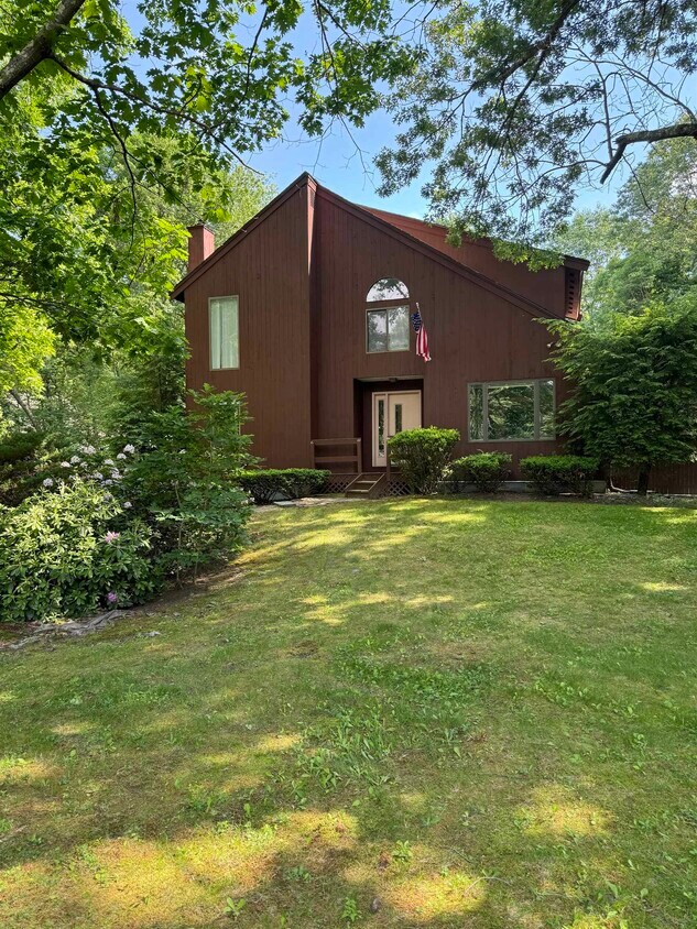 Primary Photo - 61 Bricketts Mill Rd