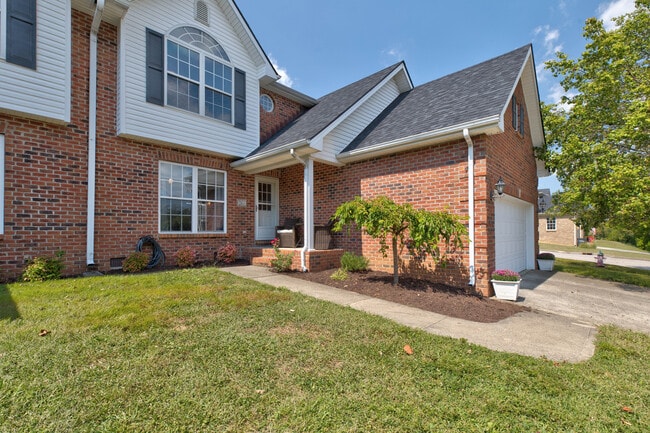 Building Photo - 203 Inverness Ln