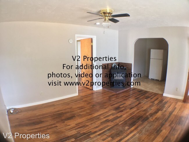 Building Photo - 12021 NE Holladay St