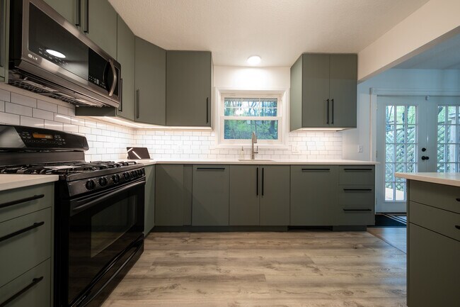 Building Photo - 12717 Pheasant Run
