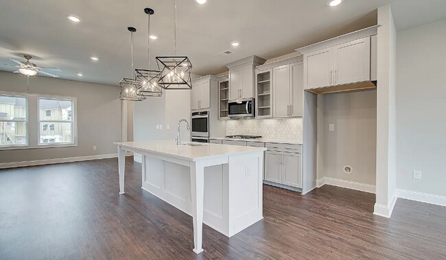 Building Photo - 1091 Knoxboro Ln