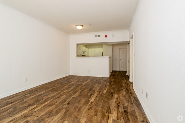 1BR, 1BA - 765SF - Living Room / Dining Room - The Fremont Building