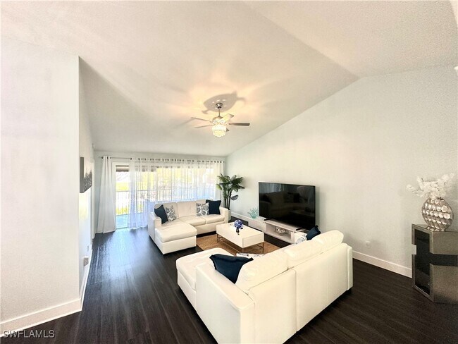 Foto del edificio - 9828 Luna Cir