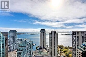 Building Photo - 33 Bay St.