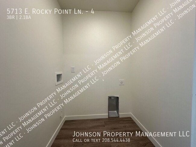 Building Photo - 5713 E Rock Ct