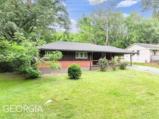 Building Photo - 2130 Meadowbrook Ln SE