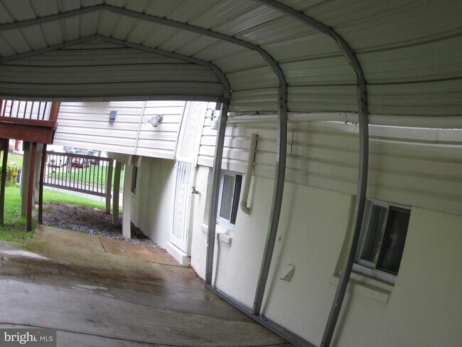 Foto del edificio - 8702 Hamlin St