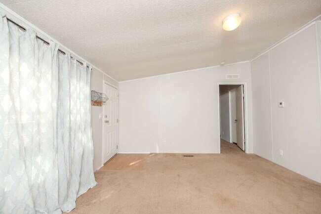 Foto del edificio - 1483 Kemp Rd