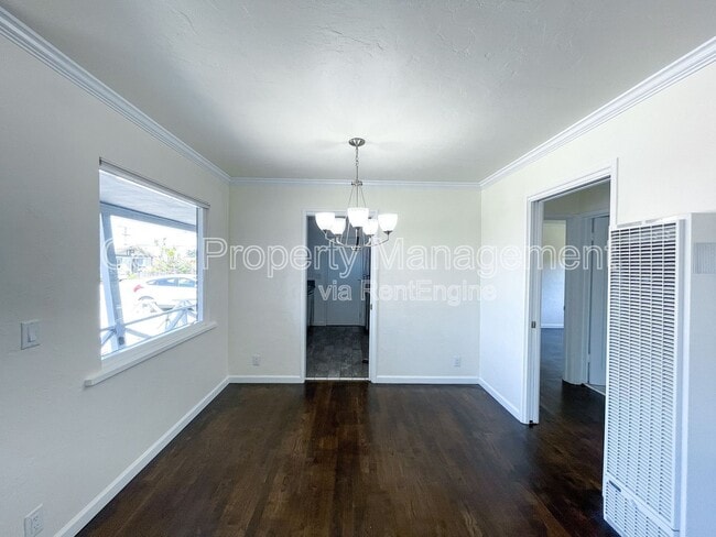 Foto del edificio - 1190 Luxton St