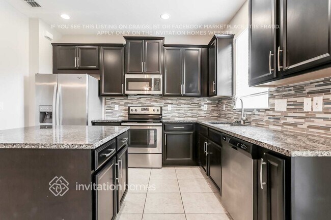 Building Photo - 12145 Trailhead Dr