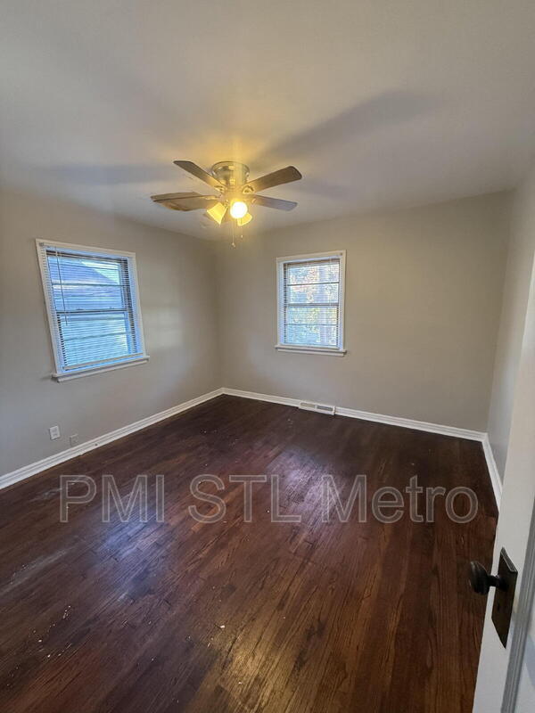 Building Photo - 156 Fermo Ave