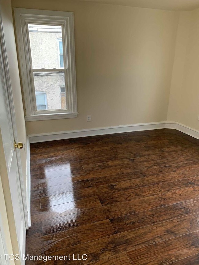 Foto del edificio - 3 br, 1 bath House - 2110 66th Ave