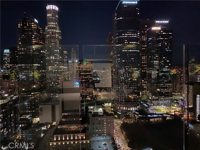 Foto del edificio - 400 S Broadway