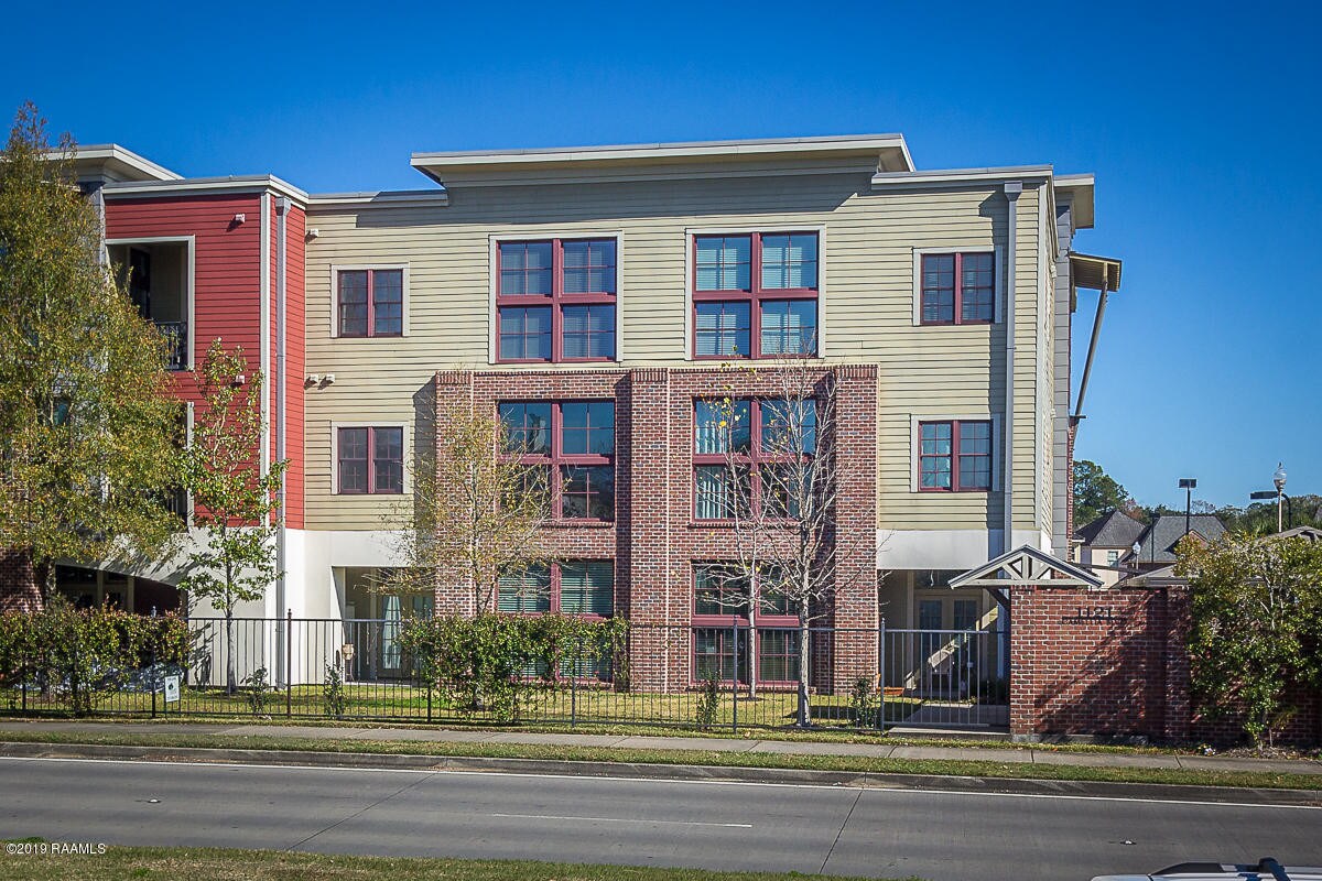 Foto principal - 1121 Camellia Blvd