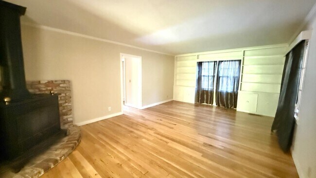 Foto del edificio - 13024 Pine St