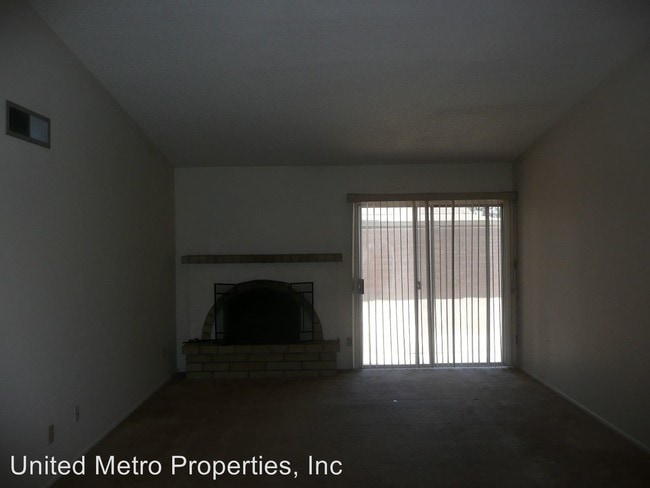 Building Photo - 5251 W Poinsettia Dr