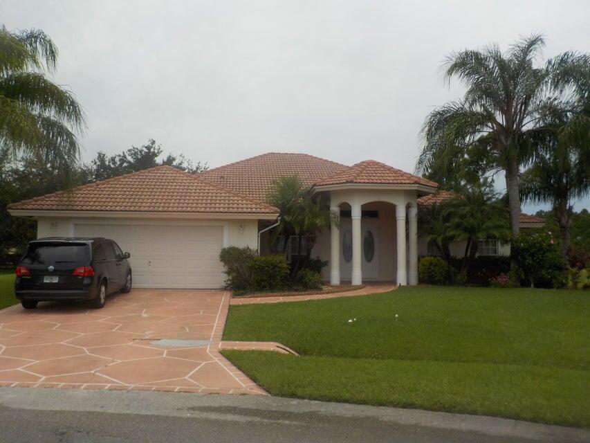 Primary Photo - 5811 NW Rose Petal Ct